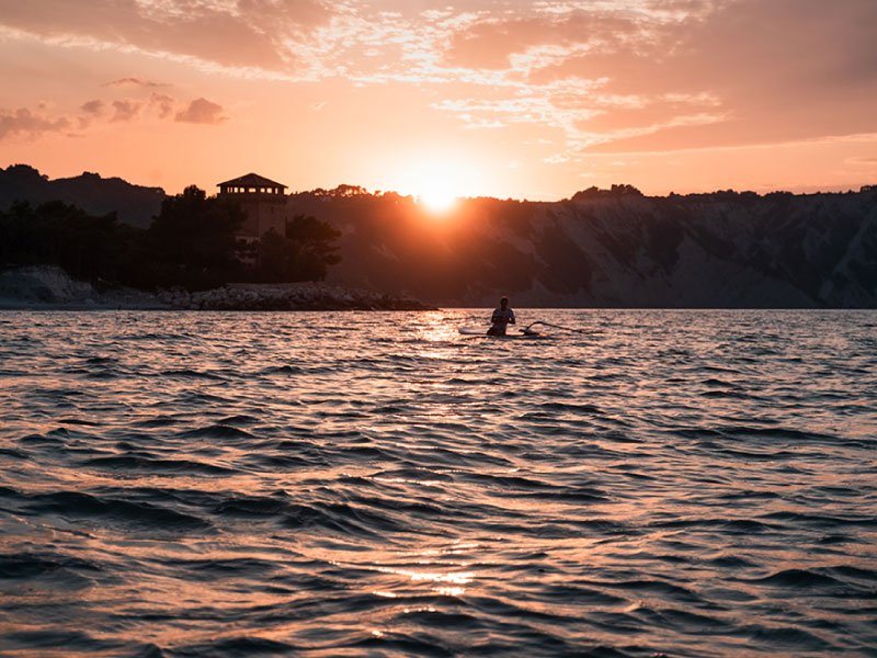 conerostyle-riviera-del-conero-portonovo-sirolo-pagina-kayak-canoa-tramonto